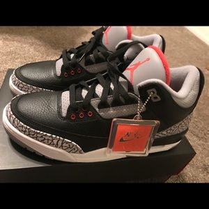 Air Jordan 3 Cement